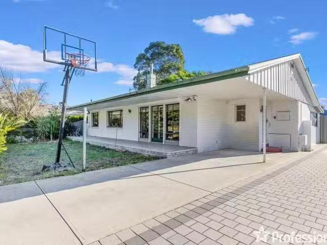 House for rent in Morley, Western Australia
