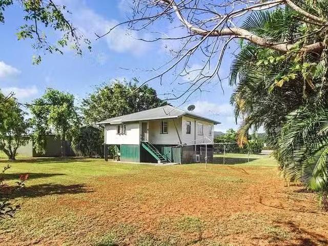 House for rent in Redlynch, Queensland