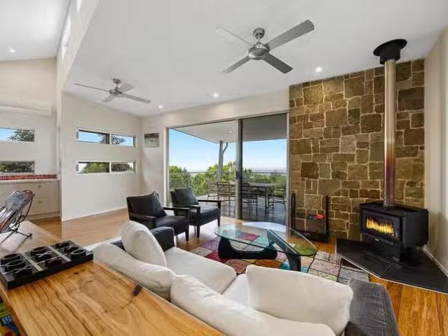 House for rent in Tamborine Mountain, Queensland