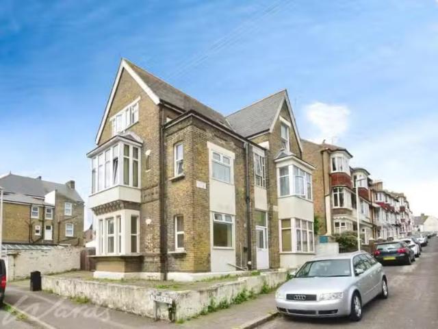 Apartment for rent in Acol, Kent