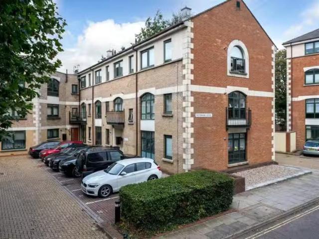 House for rent in Pouchen End, Hertfordshire