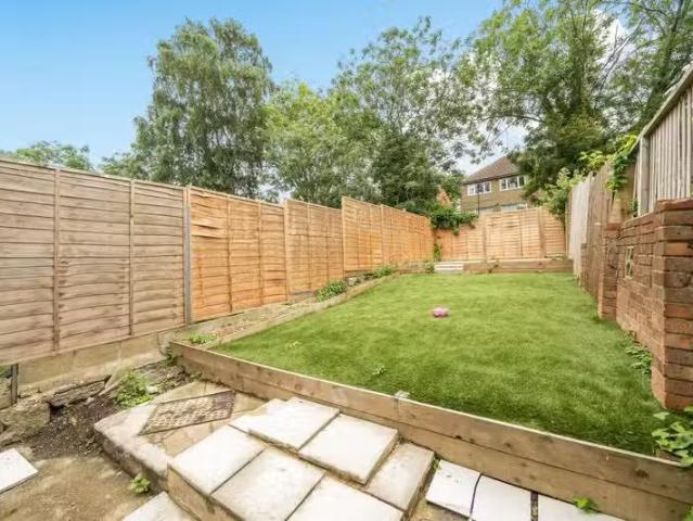 House for rent in Erith, Greater London
