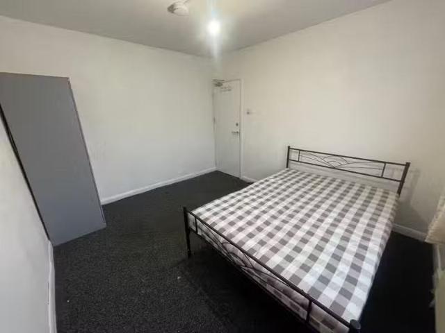 House for rent in Highams Park, Greater London
