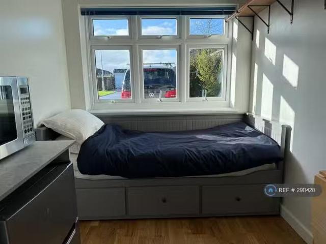 House for rent in Clapton In Gordano, North Somerset