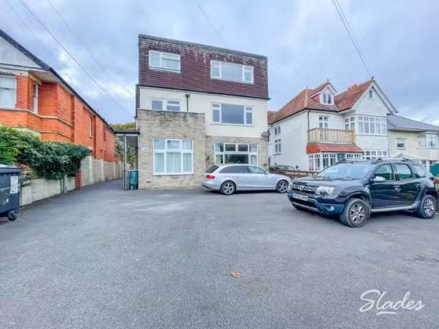 Apartment for rent in Wick, Bournemouth