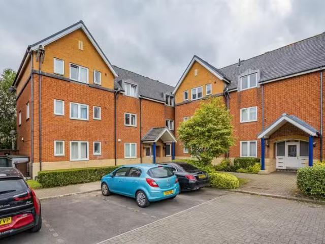 Apartment for rent in Falcon Lodge, Wales