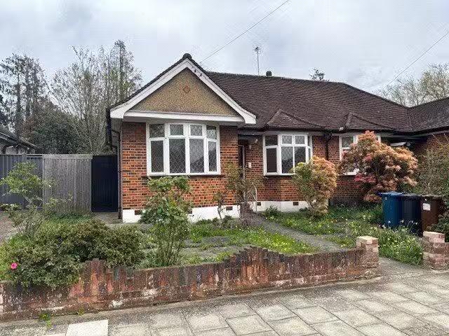 House for rent in Hatch End, Greater London