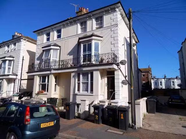 House for rent in Roselands, Eastbourne
