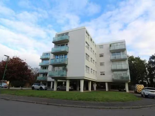 House for rent in Bradshaw, Lee Bank