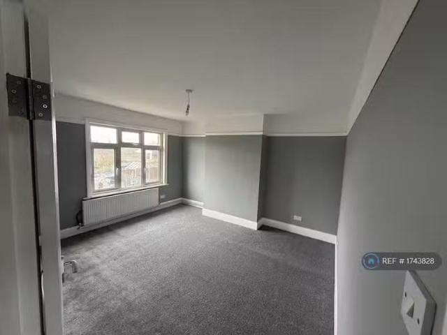 House for rent in Holland-on-Sea, Dale Hill