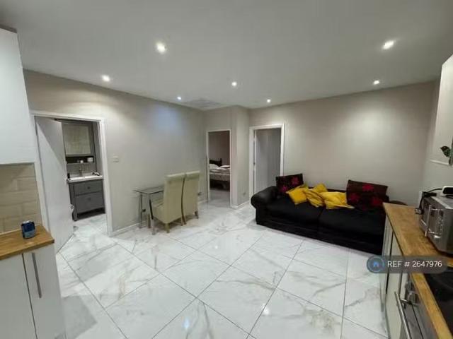 House for rent in Barnwell, Arbury