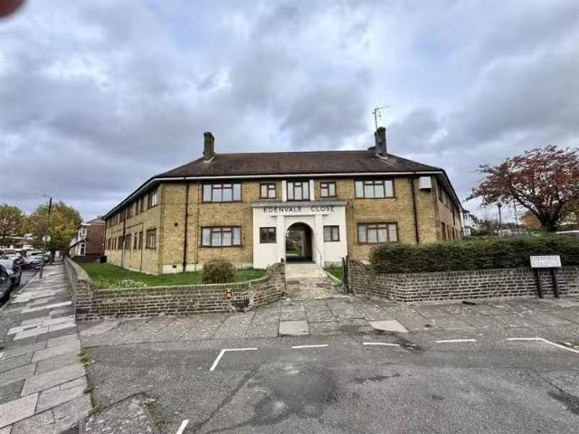 House for rent in London Borough of Merton, Mitcham