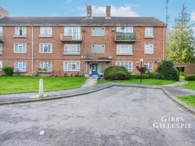 House for rent in Hatch End, Greater London