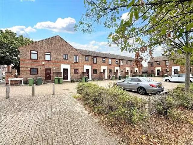 House for rent in Beckton, Greater London
