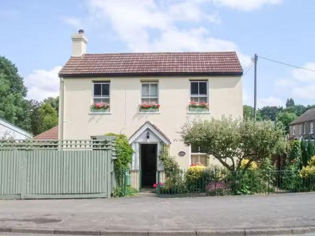 House for rent in Green Street Green, Greater London