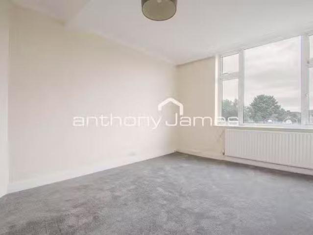 House for rent in Falconwood, Greater London