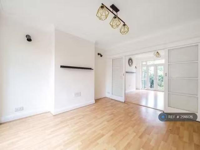 House for rent in West Wickham, Greater London