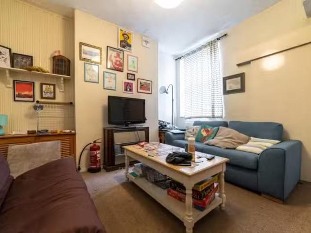 House for rent in Falcon Lodge, Wales