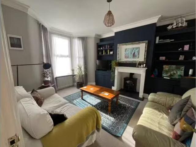 House for rent in Kingswood