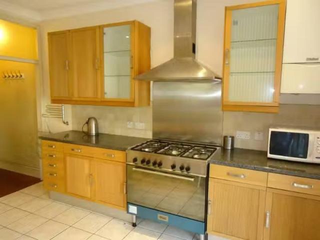 House for rent in The Colonies, Cardiff