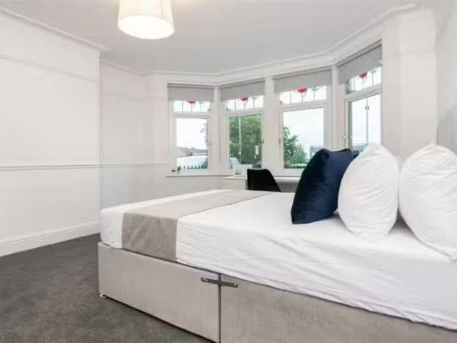 House for rent in Kingswood