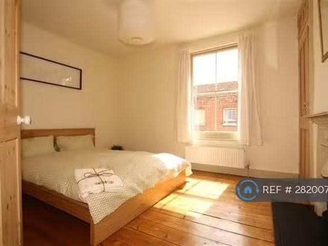 House for rent in The Bridge, Kent