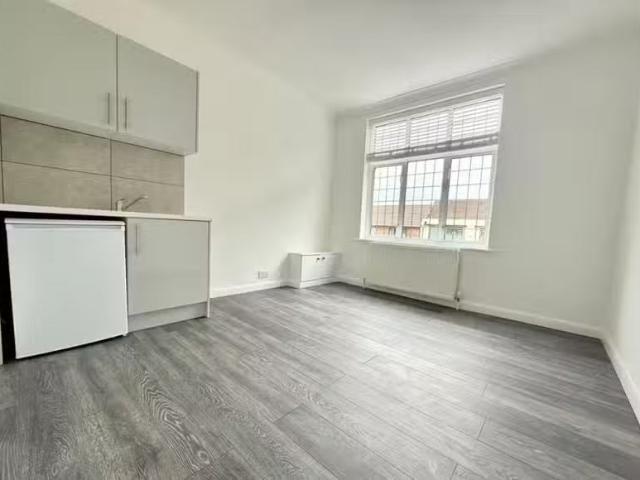 Apartment for rent in Petts Wood, Greater London