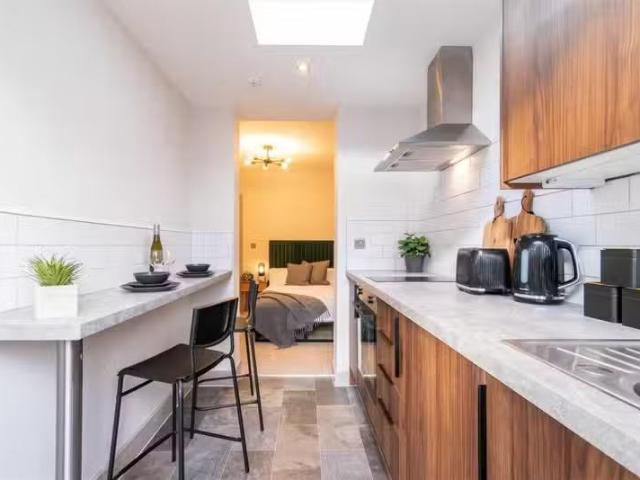 House for rent in London Borough of Ealing, Greater London