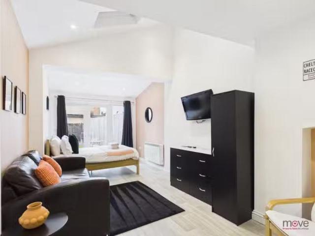 House for rent in Fossebridge, Gloucestershire