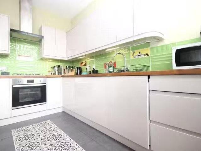 Apartment for rent in Kingswood