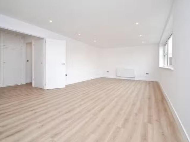 Apartment for rent in Navestock Side, Essex