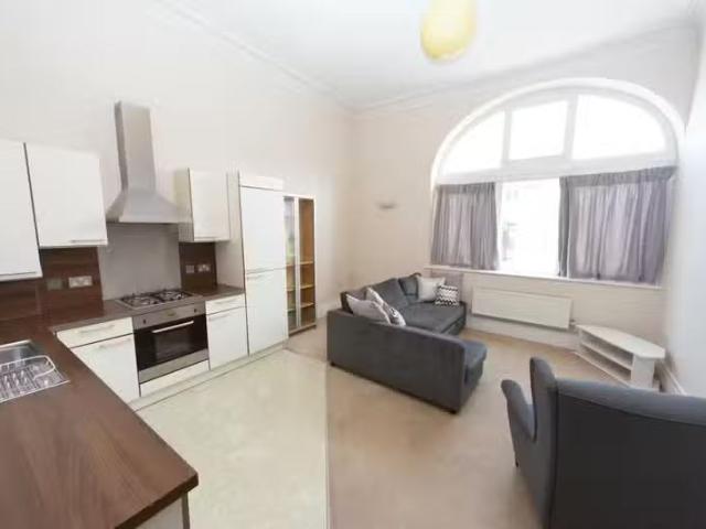 Apartment for rent in Pengam Green, Falcon Lodge