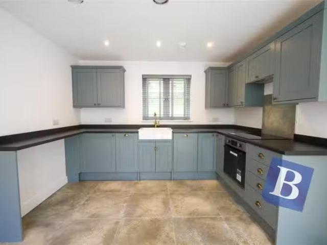 House for rent in Pilgrims' Hatch, Navestock Side