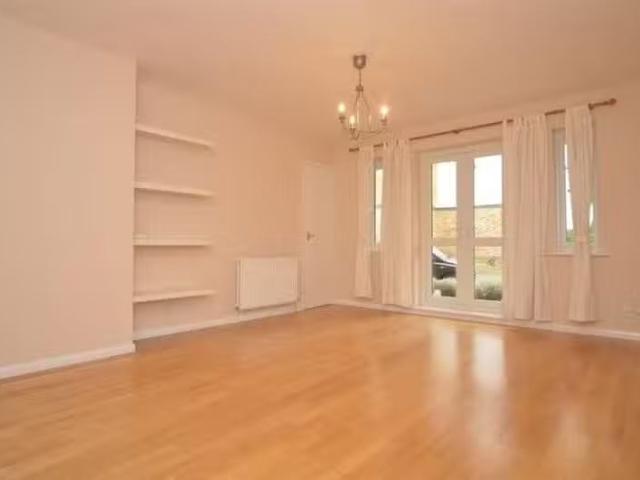 House for rent in Five Acres, Hertfordshire