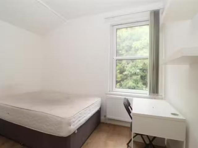 House for rent in Falcon Lodge, Wales