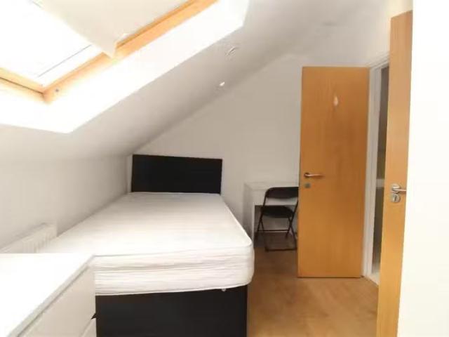 House for rent in Falcon Lodge, Wales
