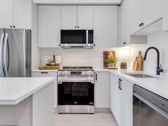 Condo for rent in Walnut Grove, British Columbia