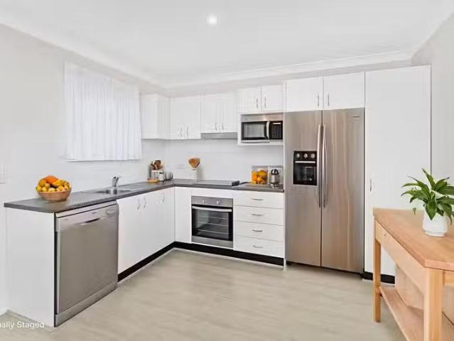 House for rent in Wollongong West, New South Wales
