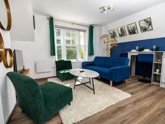 Apartment for rent in Daws Hill, Cressex