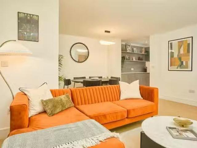 Apartment for rent in St. John's Wood, Greater London