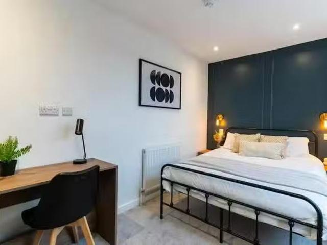 Apartment for rent in Saint George's, Netherthorpe