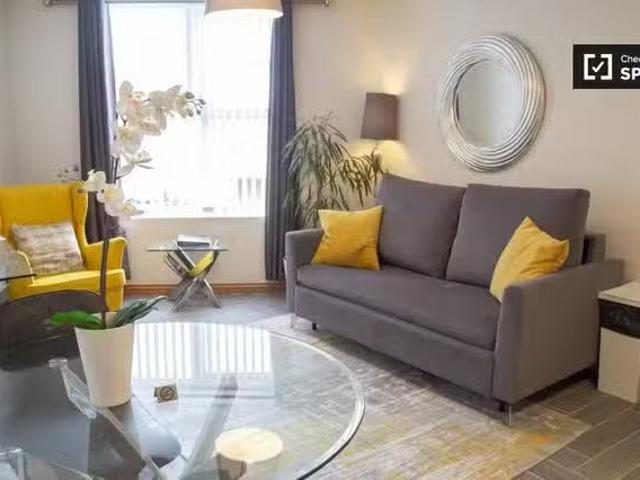 Apartment to rent in Bluebell, North Tipperary