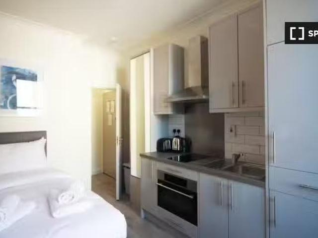 Apartment to rent in Bluebell, North Tipperary
