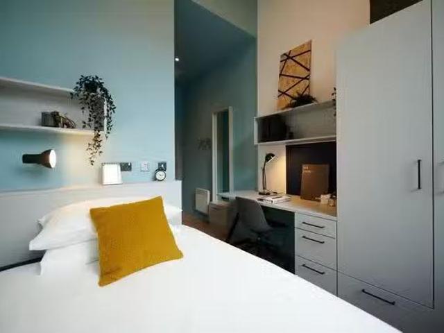 Apartment to rent in Bluebell, North Tipperary