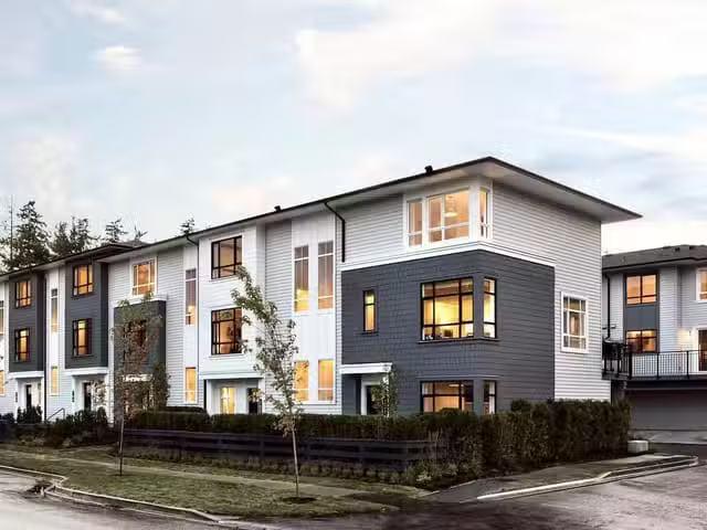 Condo for rent in Surrey, British Columbia