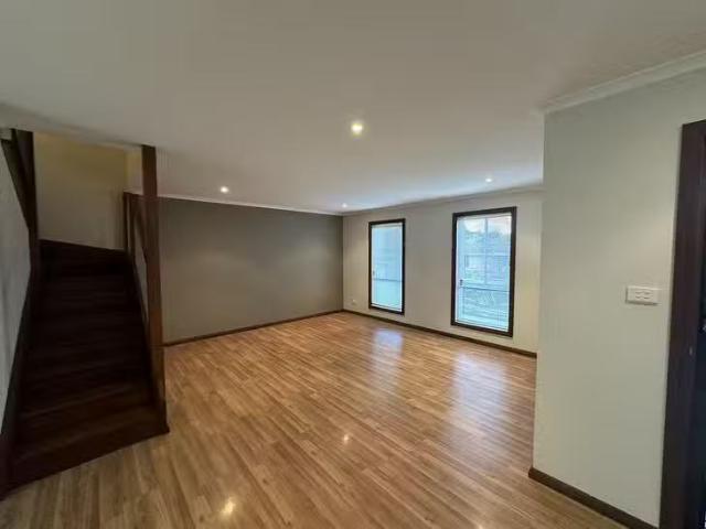 House for rent in Wollongong West, New South Wales