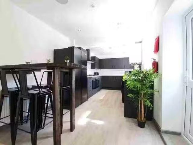 Apartment for rent in Calderstones