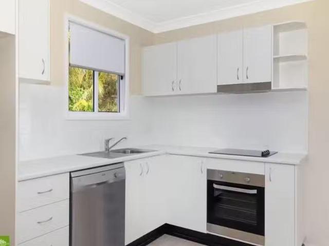House for rent in Wollongong West, New South Wales