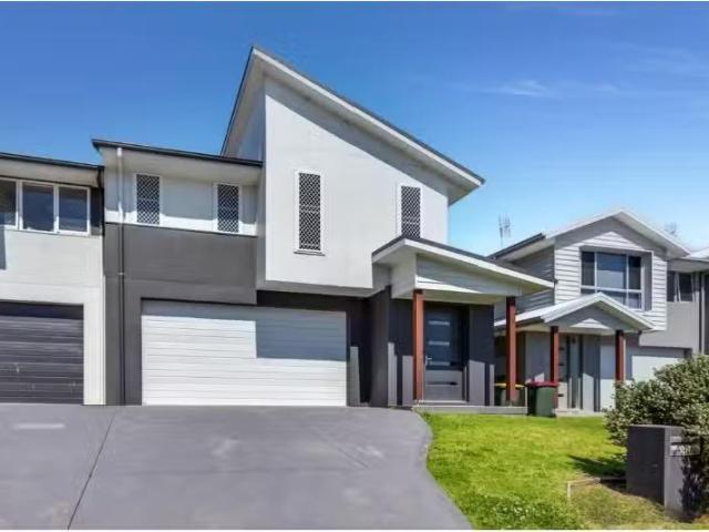 Condo for rent in Wadalba, New South Wales