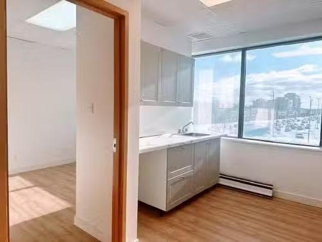 House for rent in Dollard-des-ormeaux, Quebec